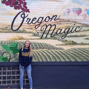 Meet your Posher, Alyssa